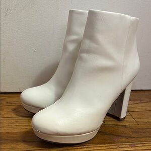 Elegant White Ankle Boots
